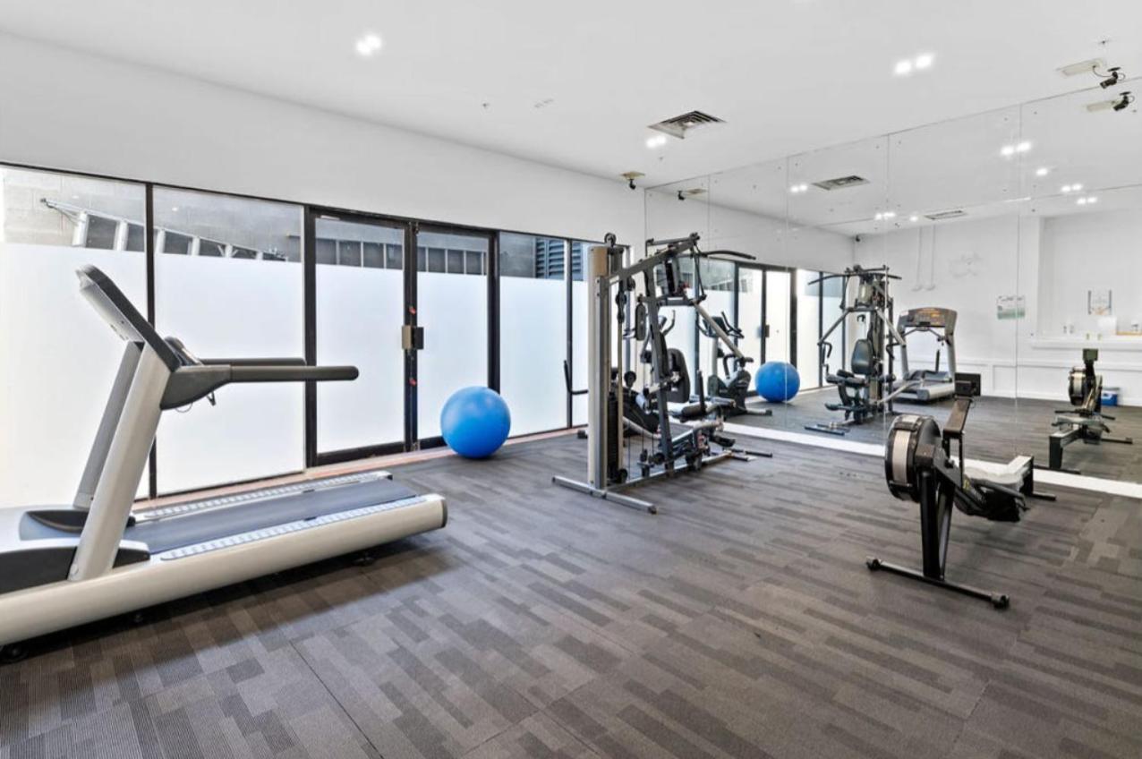 Luxury Apartment & Ocean View In Surfers Paradise Gold Coast Exterior photo